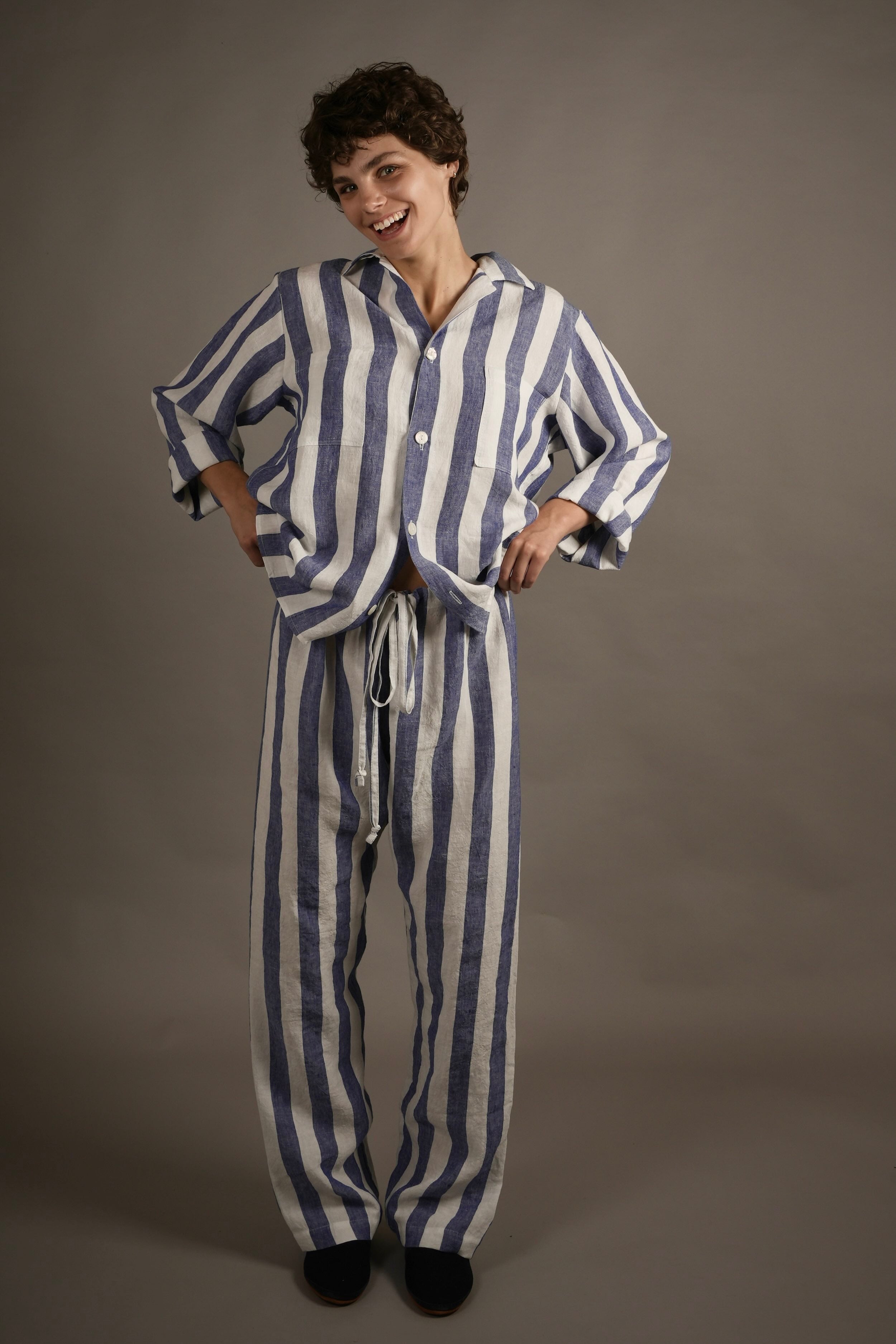 Els is 5'11", is a size 8 and wears Medium pyjamas