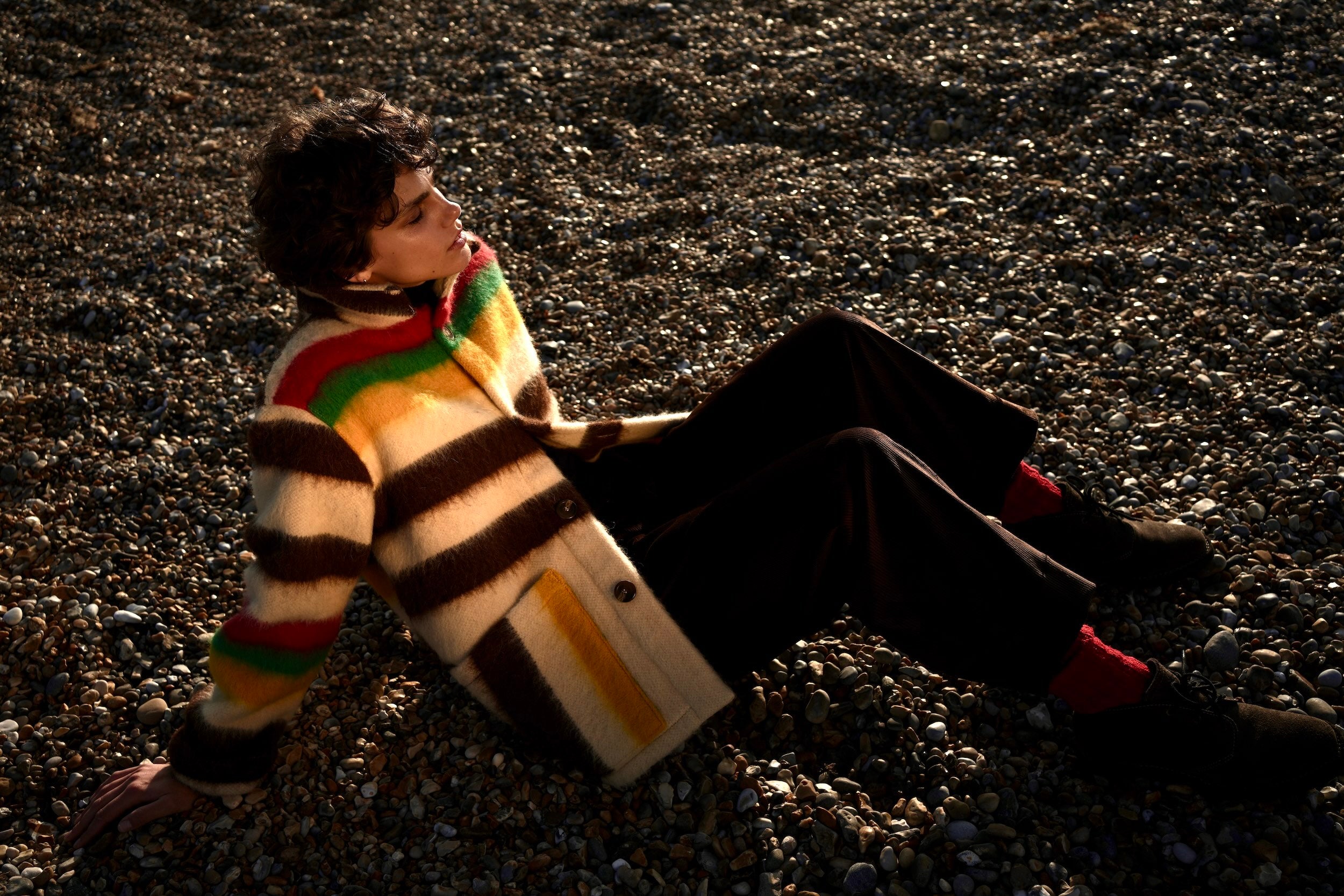 Els is 5'10' and wears a size M jacket, XS corduroys with 3" added to the hem..