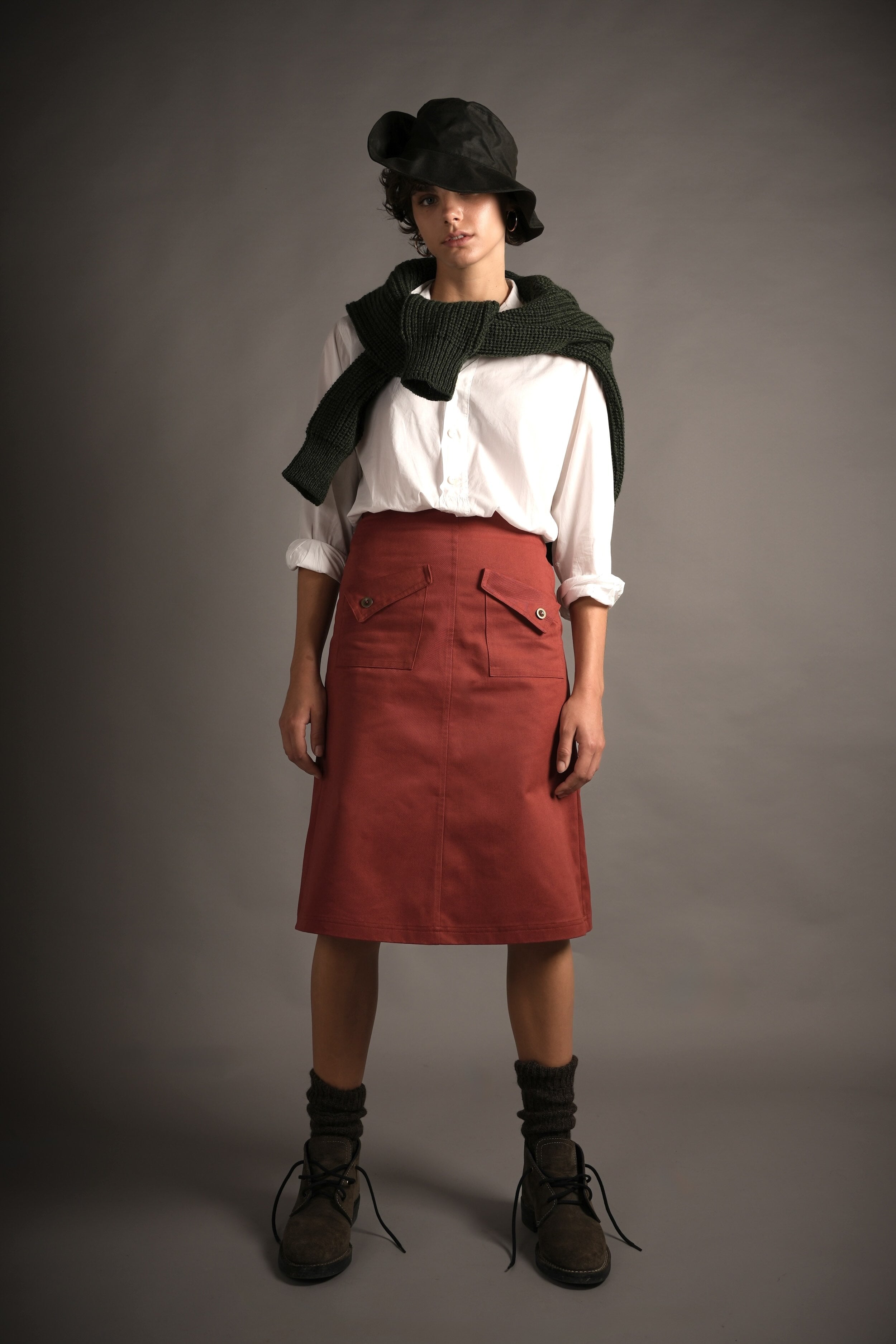 Els is 5'10", a size 8 and wears a size 8