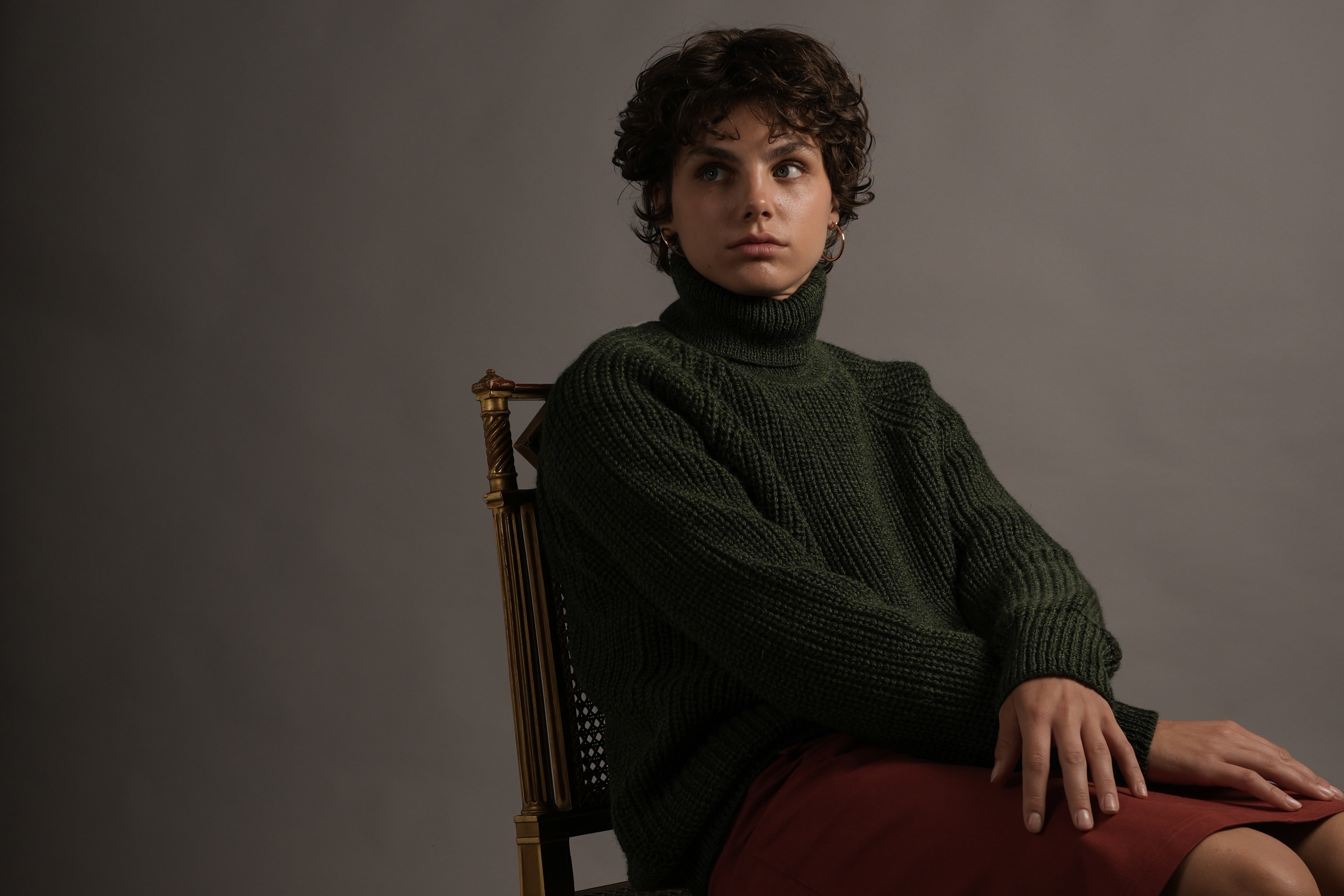 Els Wears Carrier Company Fisherman's Jumper In Kelp