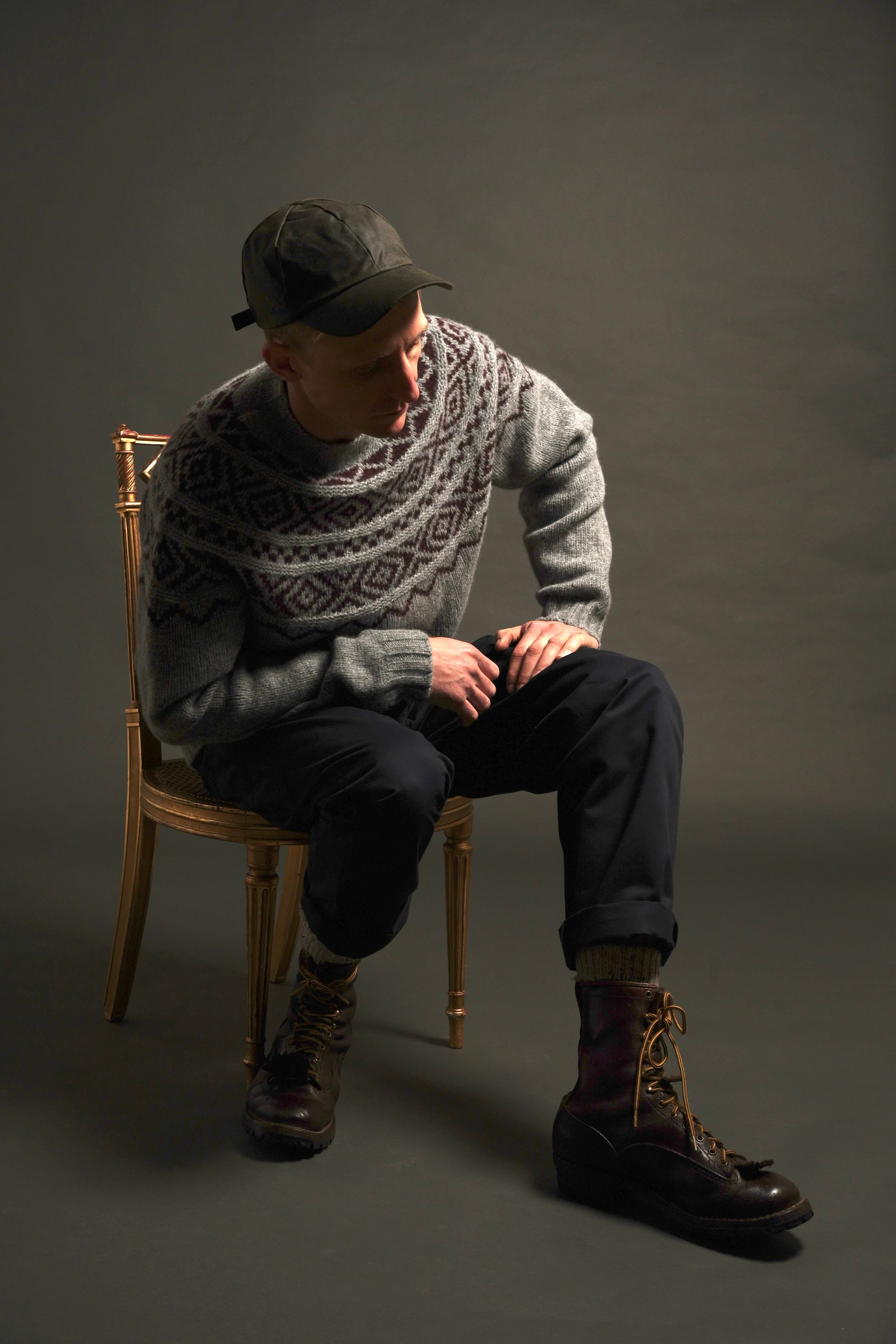 Tommy Wears Carrier Company Oilskin Cap In Olive