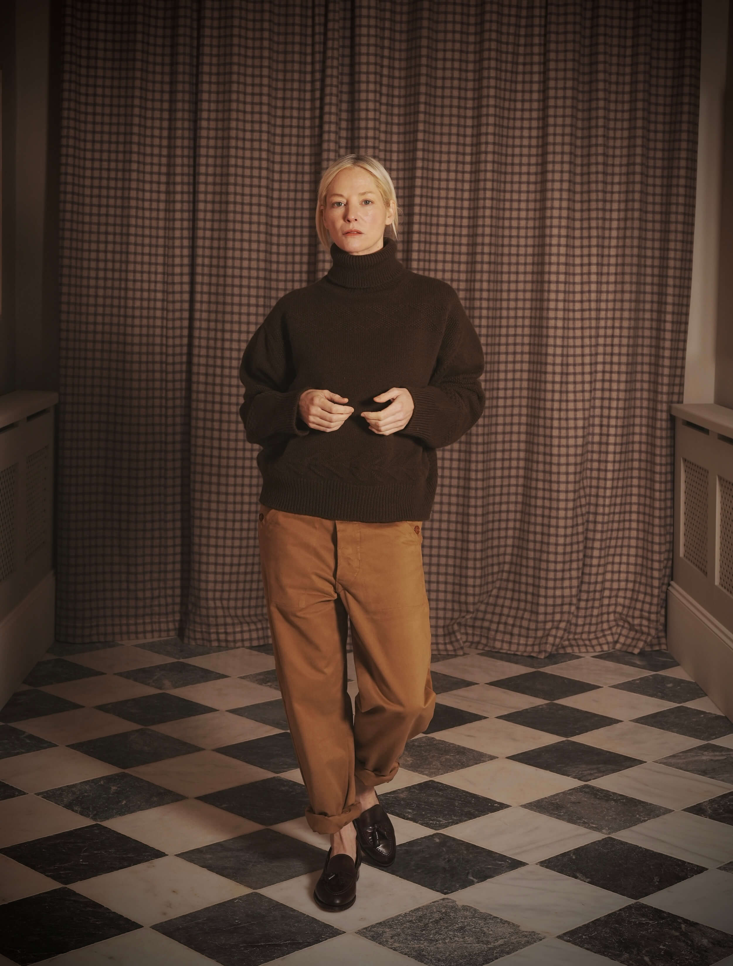 Sienna is 5'6" a size 10 and wears a Medium jumper