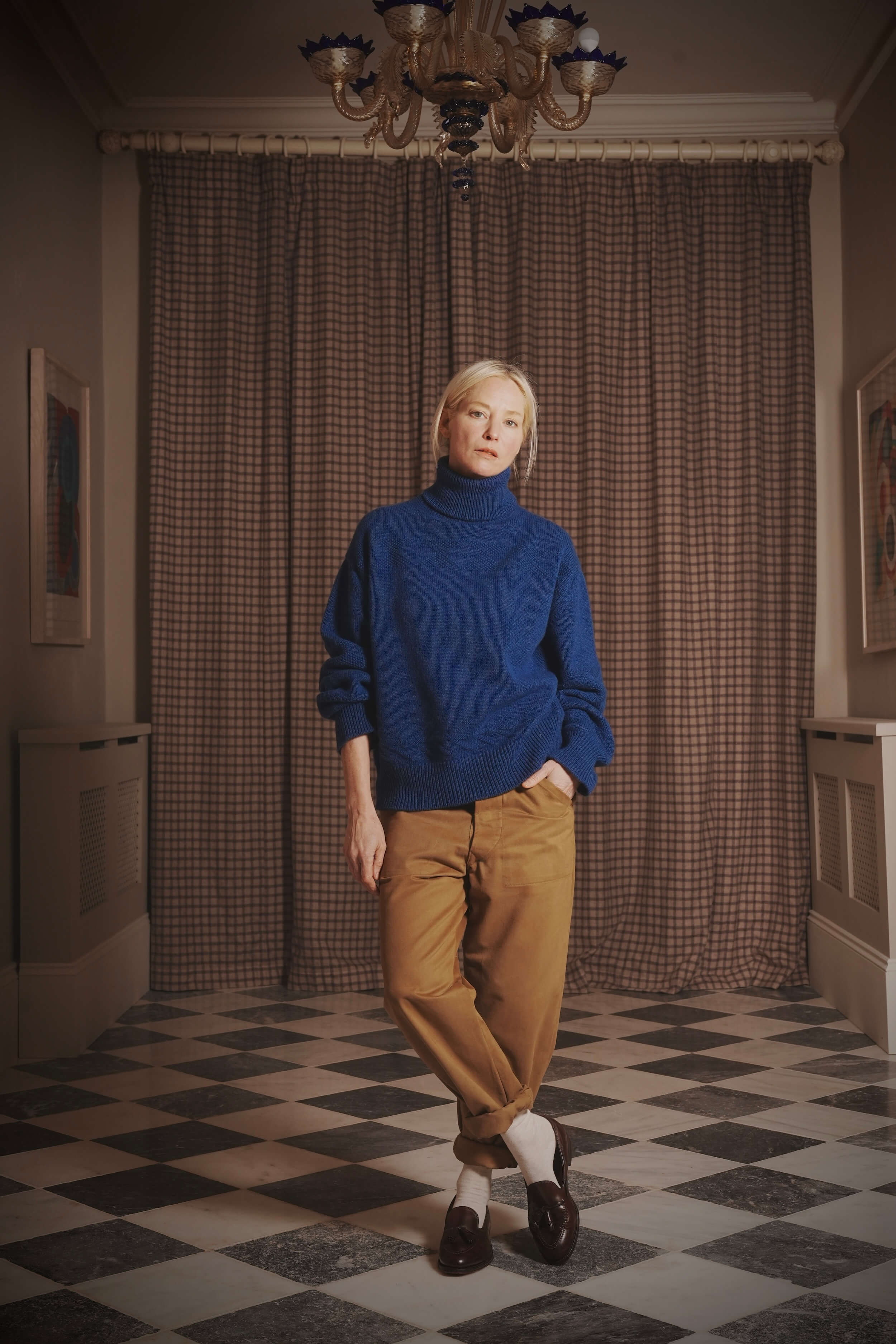 Sienna is 5'6", size 10 and wears a Large jumper