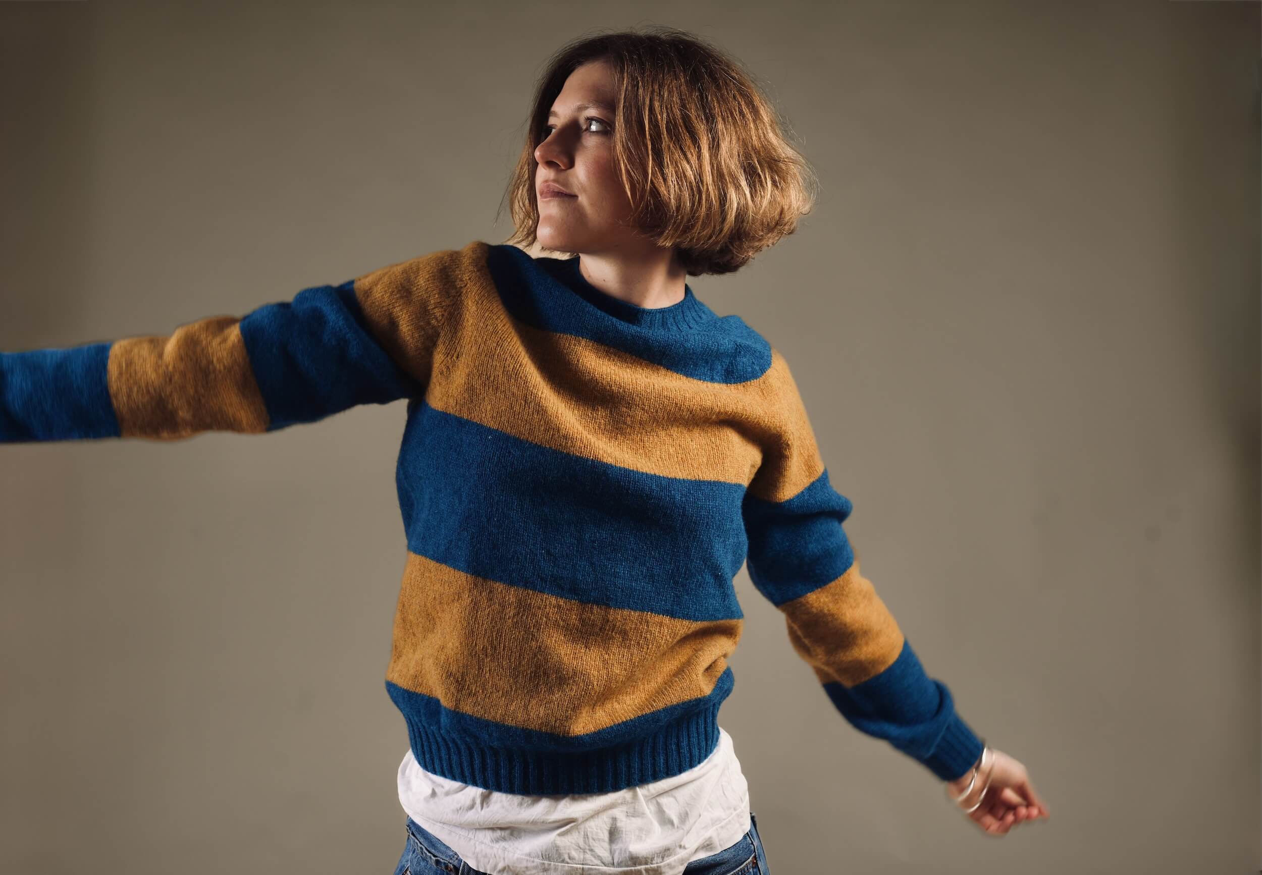 Minna is 5'8", s aize 10 and wears a Small jumper
