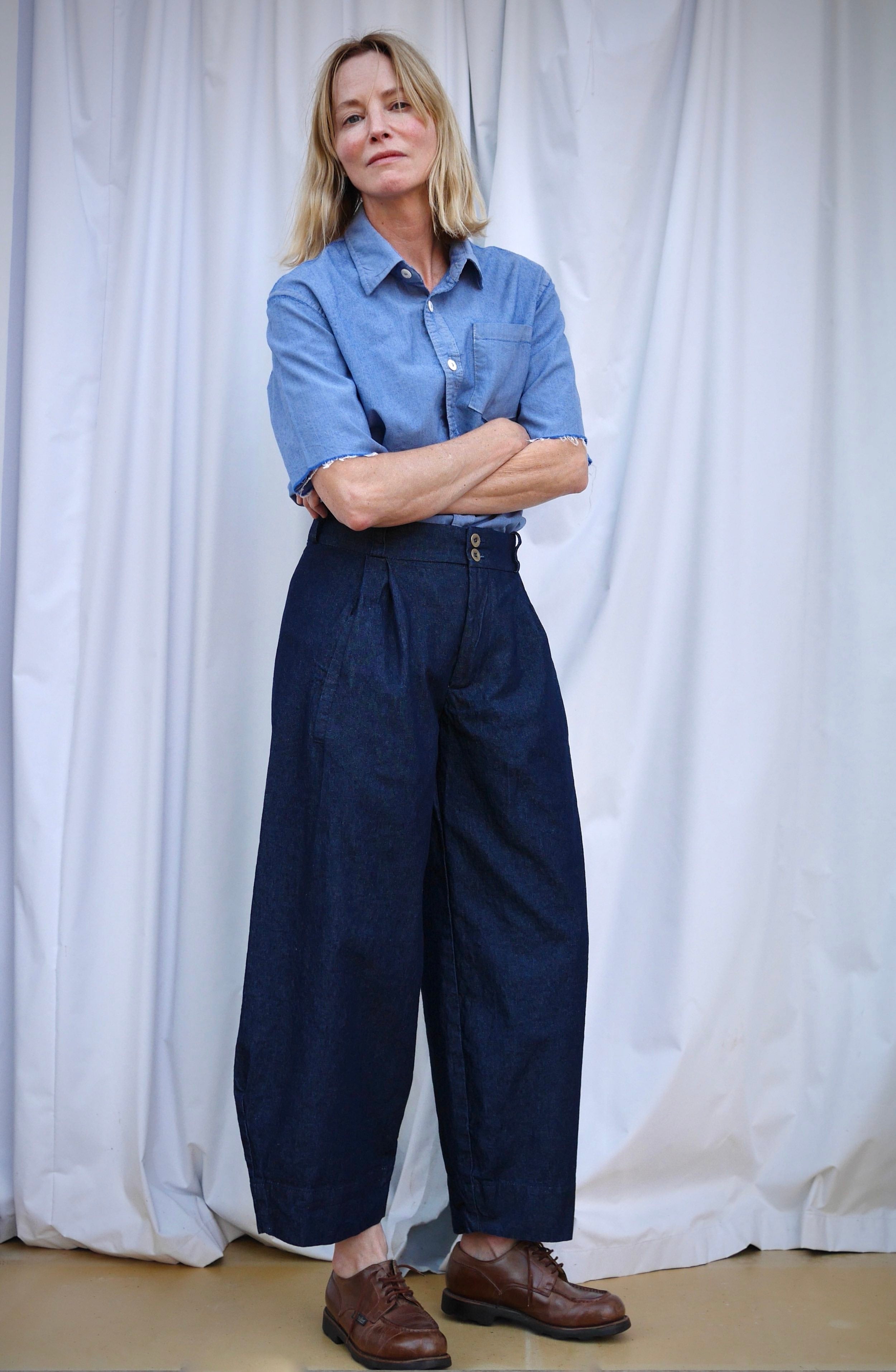 Sienna is 5'6" is a Size 10 and wears Small trousers