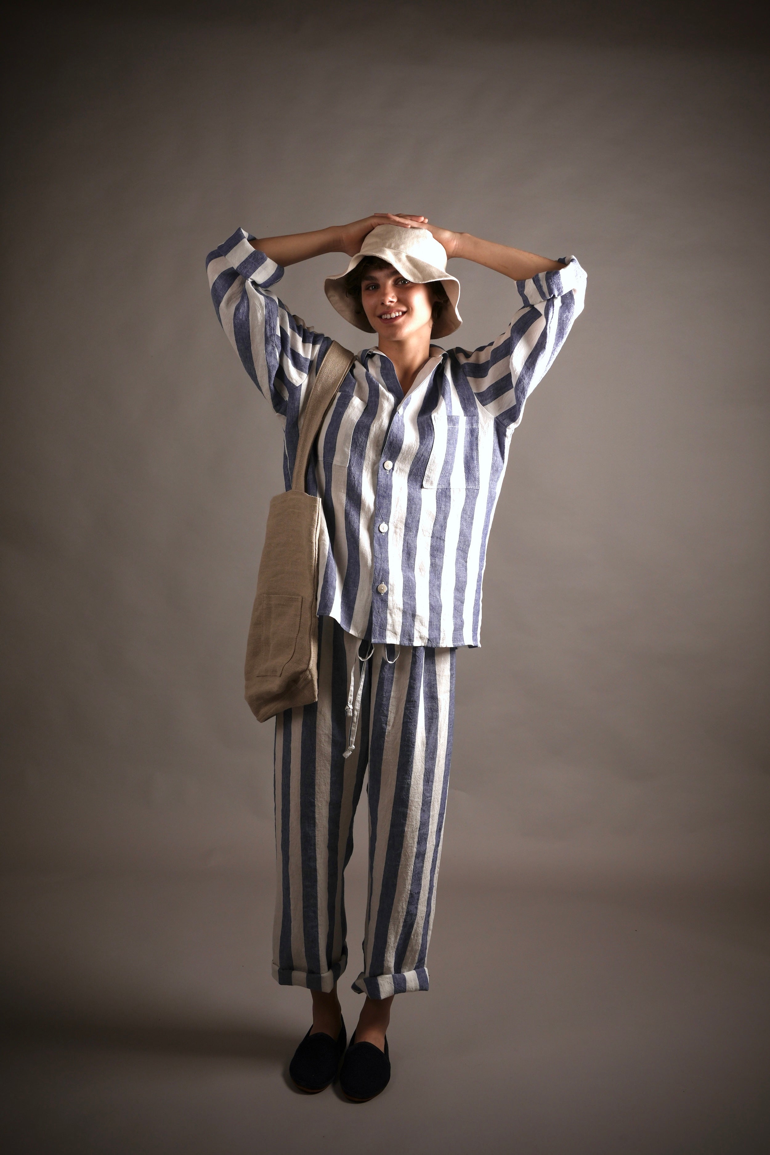 Els Carries Carrier Company Hemp Shoulder Bag