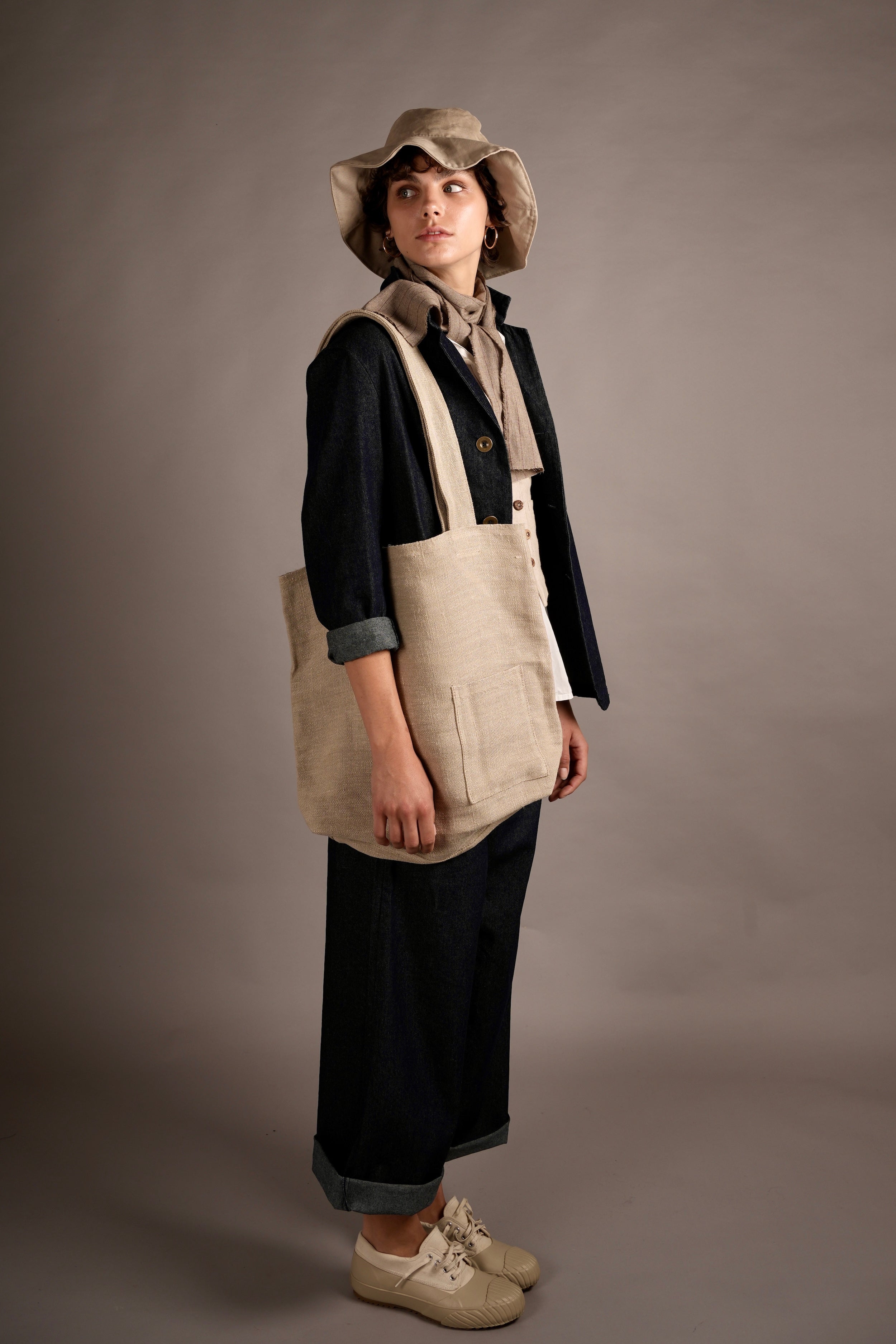Els Carries Carrier Company Hemp Shoulder Bag